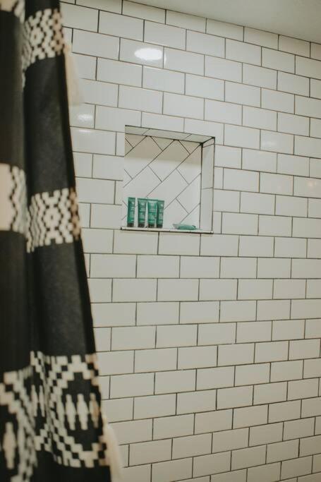 Casa Charleston-3Br-2Bath-Hot Tub-Pet Friendly-No Pet Fees! Villa Albuquerque Bagian luar foto