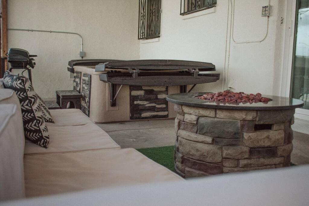 Casa Charleston-3Br-2Bath-Hot Tub-Pet Friendly-No Pet Fees! Villa Albuquerque Bagian luar foto