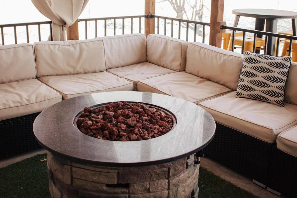 Casa Charleston-3Br-2Bath-Hot Tub-Pet Friendly-No Pet Fees! Villa Albuquerque Bagian luar foto