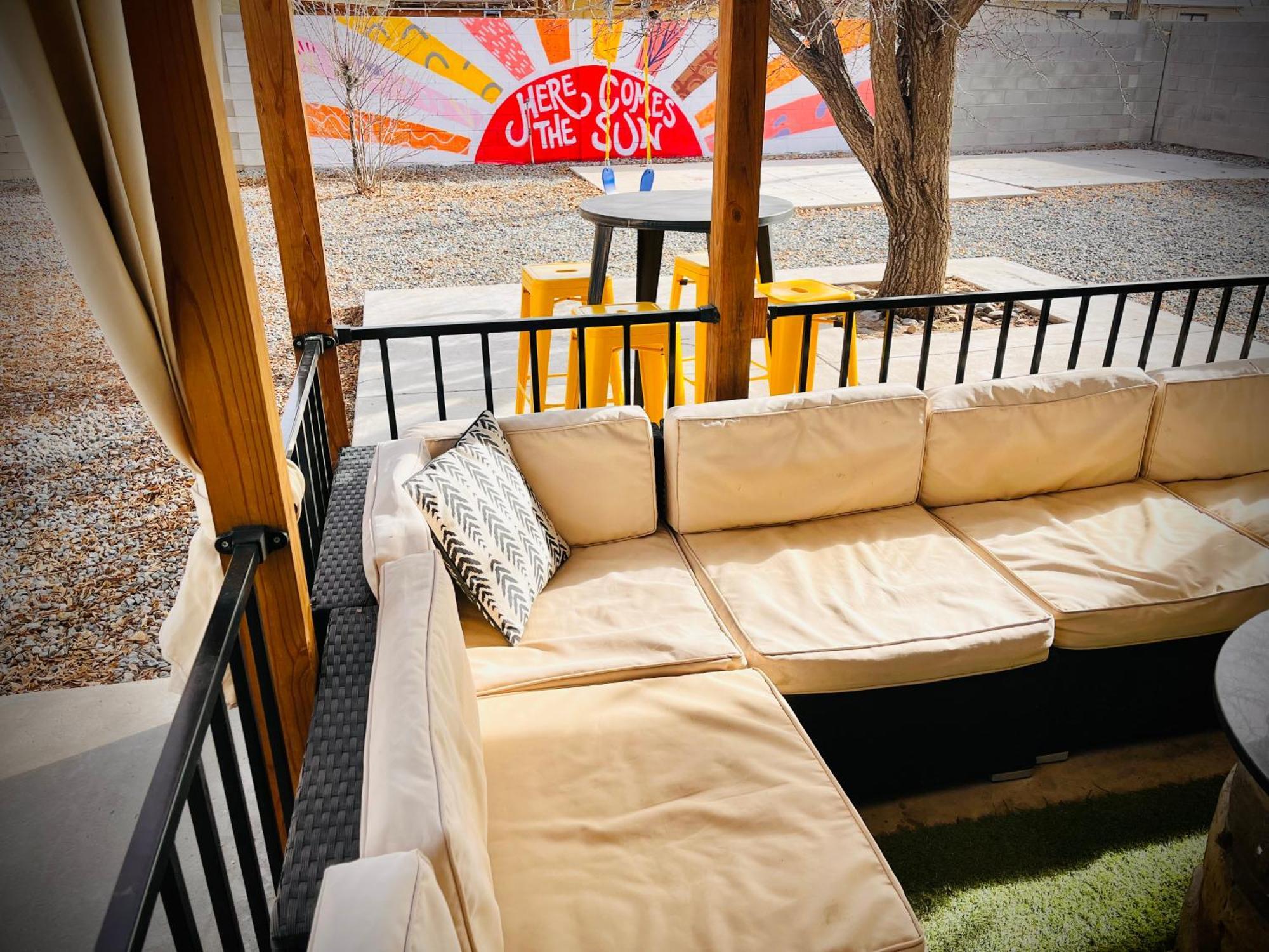 Casa Charleston-3Br-2Bath-Hot Tub-Pet Friendly-No Pet Fees! Villa Albuquerque Bagian luar foto